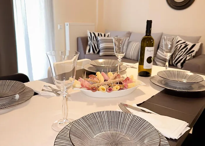 Sun N' Salt I Tolón