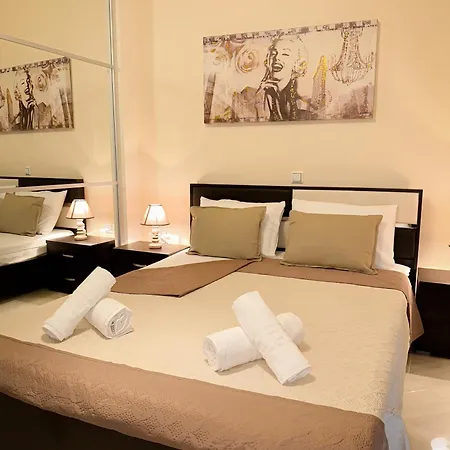 Sun N' Salt I Tolón